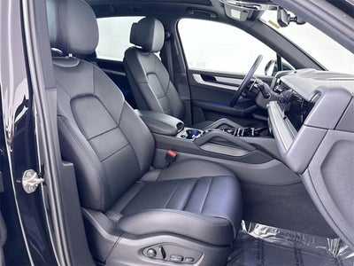 2024 Porsche Cayenne Base
