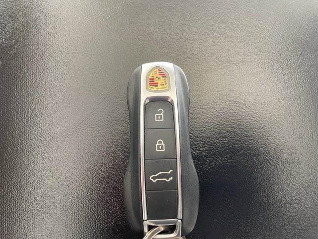 2023 Porsche Cayenne Platinum Edition