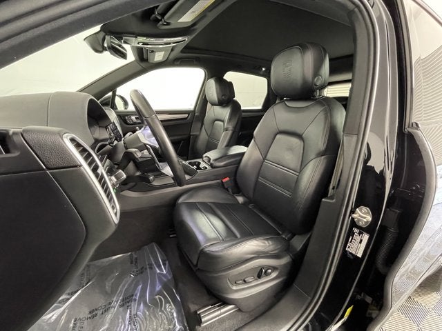 2023 Porsche Cayenne Platinum Edition