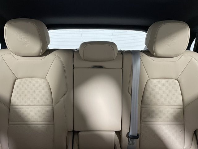 2023 Porsche Cayenne Platinum Edition