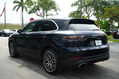 2022 Porsche Cayenne Base