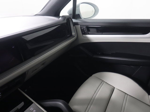 2025 Porsche Cayenne AWD