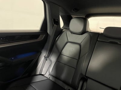 2024 Porsche Cayenne Base