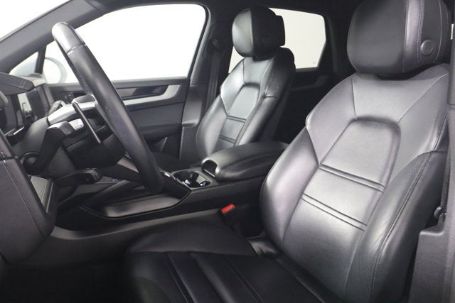 2024 Porsche Cayenne Base
