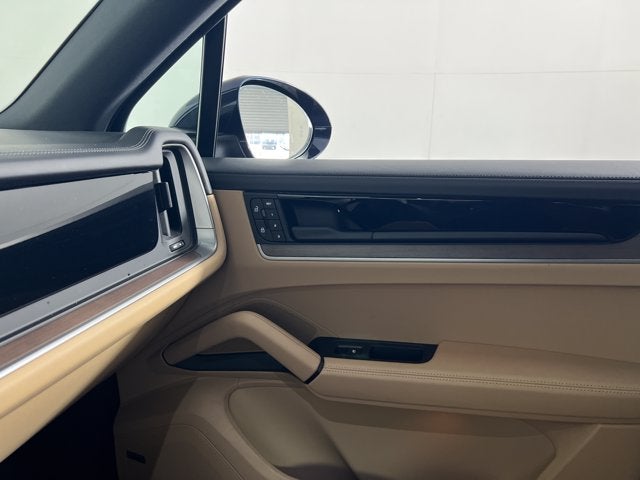 2025 Porsche Cayenne Base