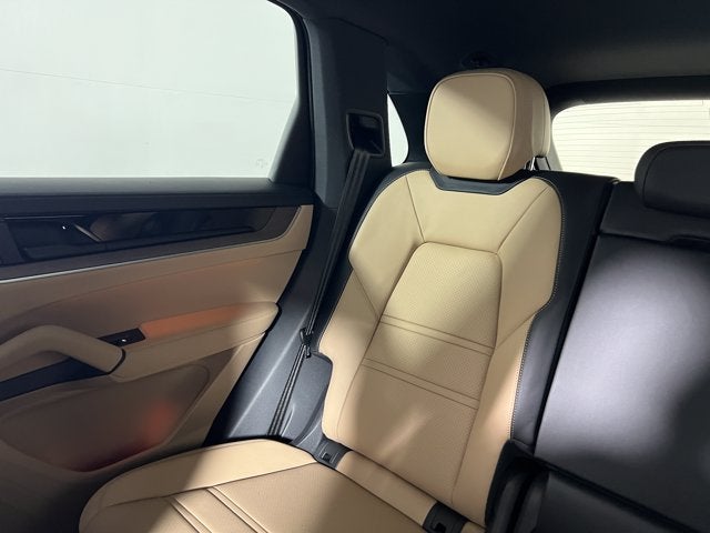 2025 Porsche Cayenne Base