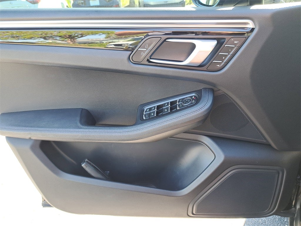 2021 Porsche Macan S