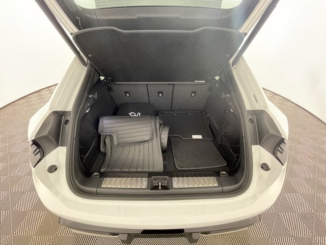 2025 Porsche Macan Electric Turbo