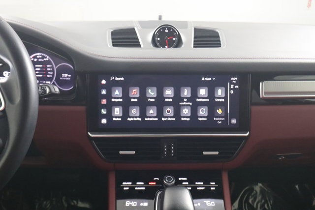 2023 Porsche Cayenne Base