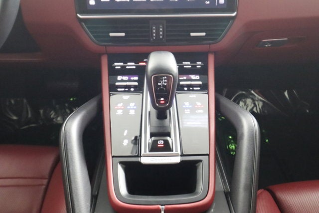 2023 Porsche Cayenne Base