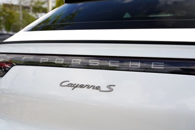 2022 Porsche Cayenne S