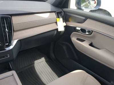 2026 Volvo XC90 Plus