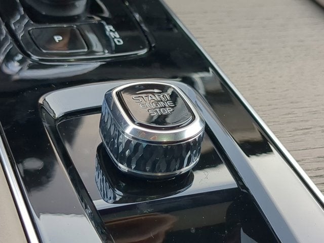 2026 Volvo XC90 Plus