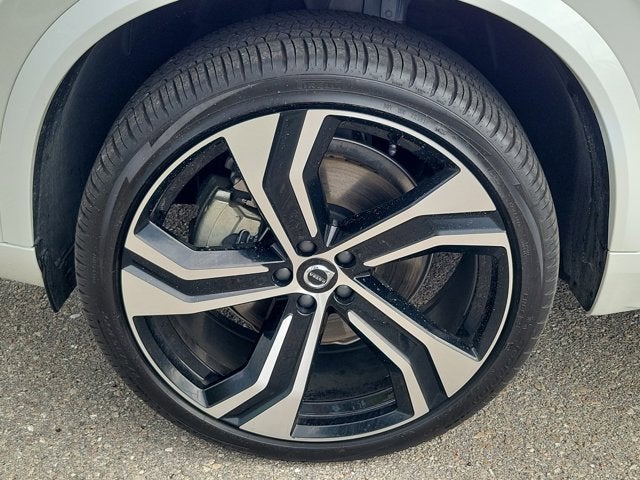 2025 Volvo XC90 B6 Ultra