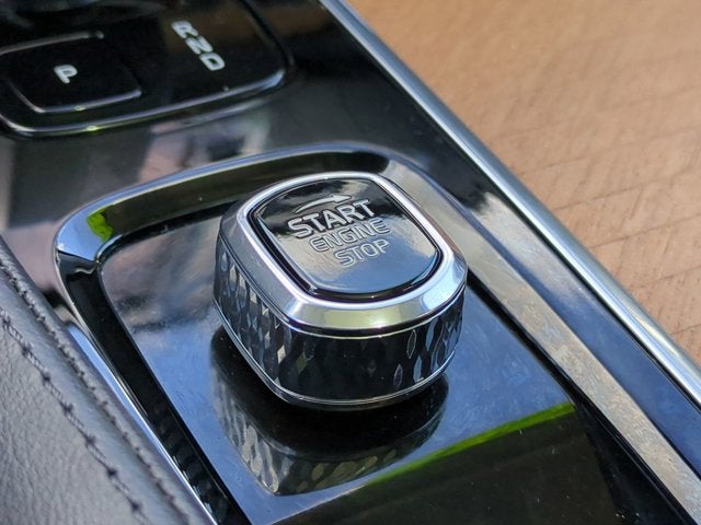 2023 Volvo XC90 Plus