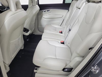 2020 Volvo XC90 T5 Momentum