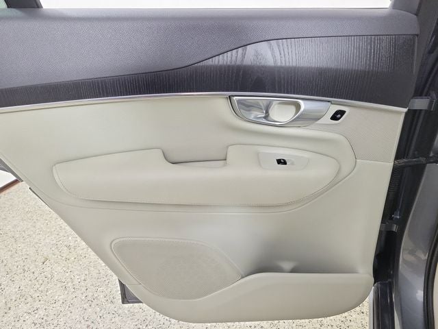 2020 Volvo XC90 T5 Momentum