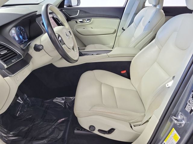 2020 Volvo XC90 T5 Momentum