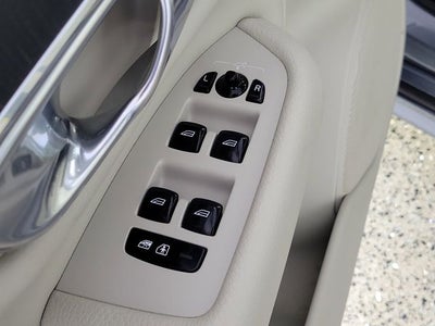 2020 Volvo XC90 T5 Momentum