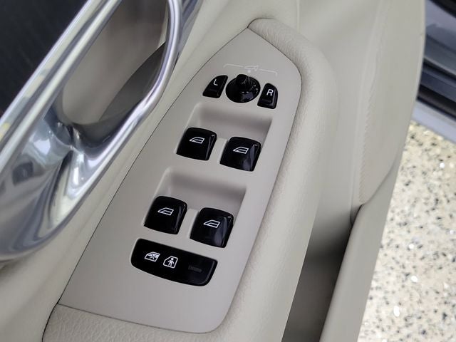 2020 Volvo XC90 T5 Momentum