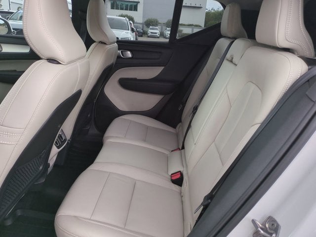 2019 Volvo XC40 Momentum