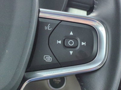 2019 Volvo XC40 Momentum