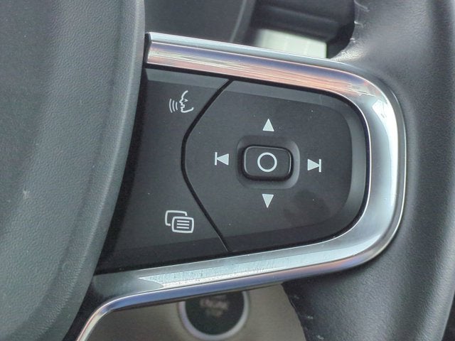 2019 Volvo XC40 Momentum