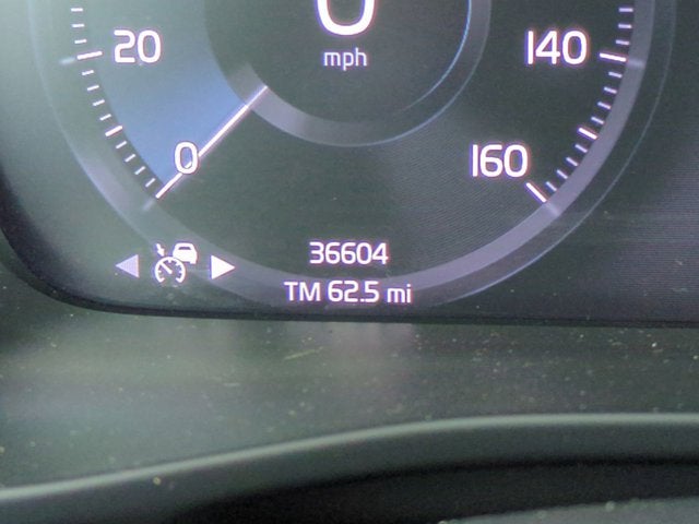 2019 Volvo XC40 Momentum