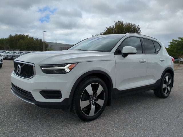 2019 Volvo XC40 Momentum