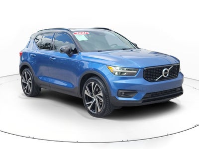 2021 Volvo XC40 R-Design