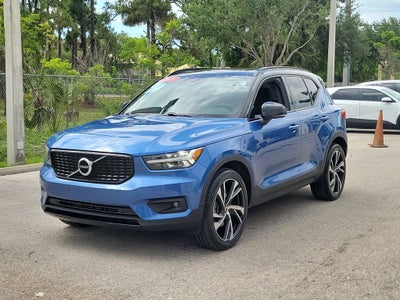 2021 Volvo XC40 R-Design