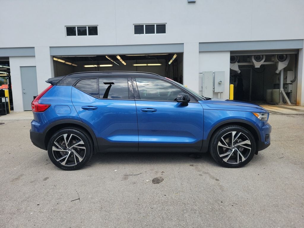 2021 Volvo XC40 R-Design