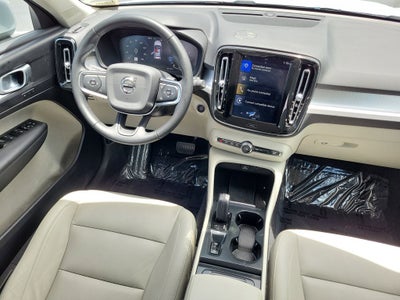2020 Volvo XC40 Momentum