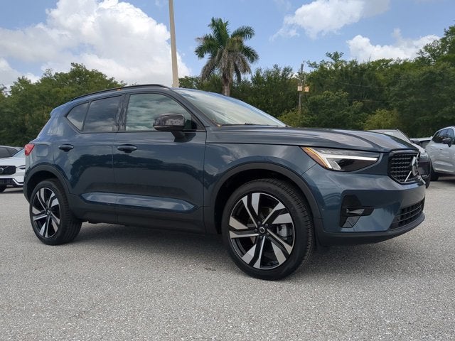 2026 Volvo XC40 Plus