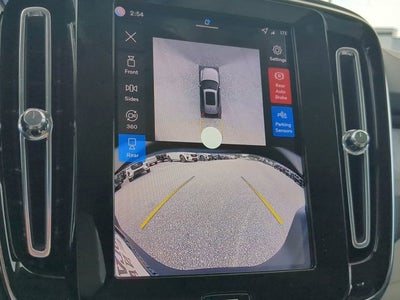 2026 Volvo XC40 Plus