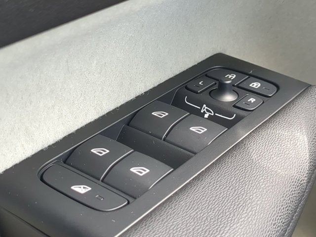 2026 Volvo XC40 Plus