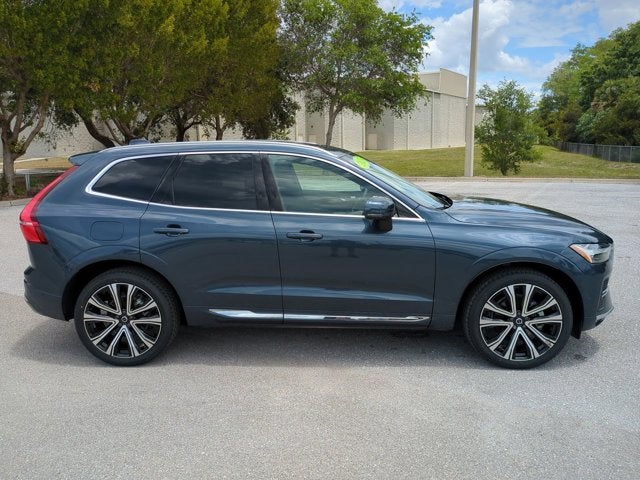 2023 Volvo XC60 Ultimate Bright Theme