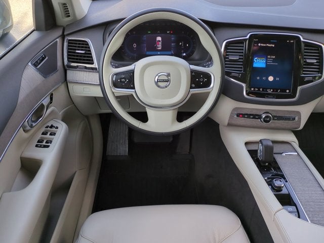 2024 Volvo XC90 Plus Bright Theme