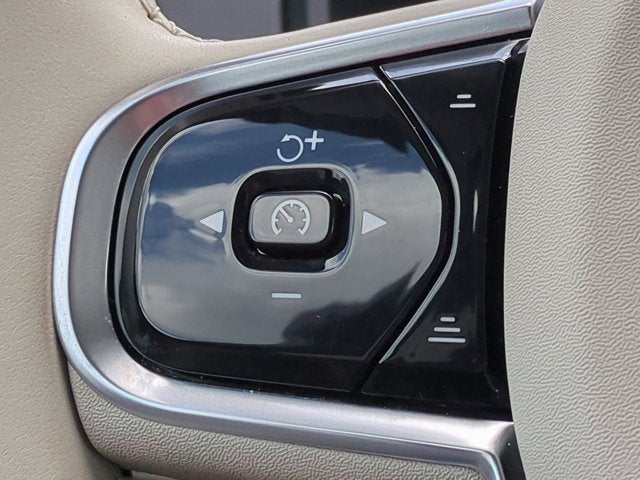 2023 Volvo XC90 Plus