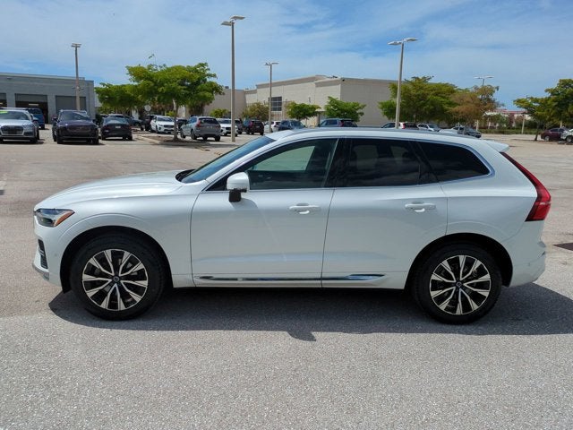 2023 Volvo XC60 Plus Bright Theme