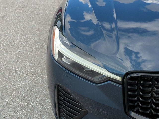 2023 Volvo XC60 Plus Dark Theme
