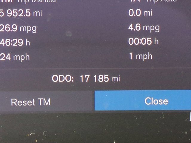 2023 Volvo XC60 Plus Dark Theme