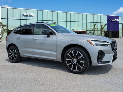 2023 Volvo XC60 Plus Dark Theme