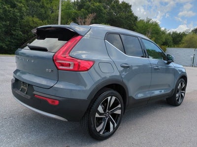2023 Volvo XC40 Plus Bright Theme