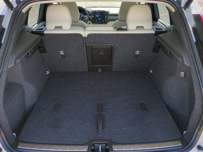 2024 Volvo XC40 Plus Bright Theme