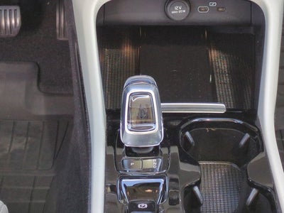 2023 Volvo XC40 Ultimate Bright Theme