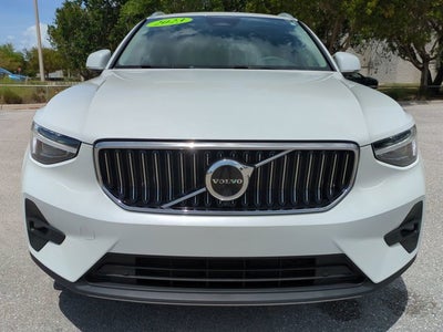 2023 Volvo XC40 Ultimate Bright Theme
