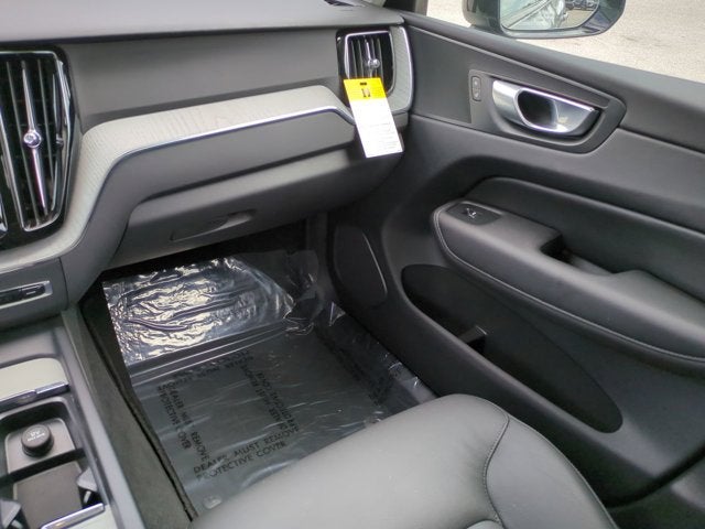 2025 Volvo XC60 Plus