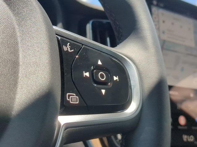 2026 Volvo XC60 Plus