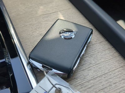 2026 Volvo XC60 Plus